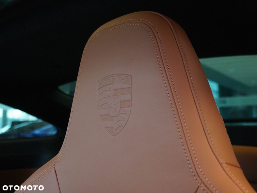 Porsche 911 - 24