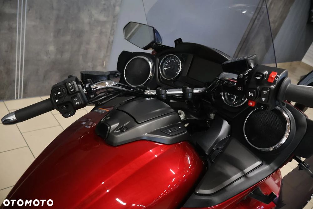 Yamaha Venture - 23