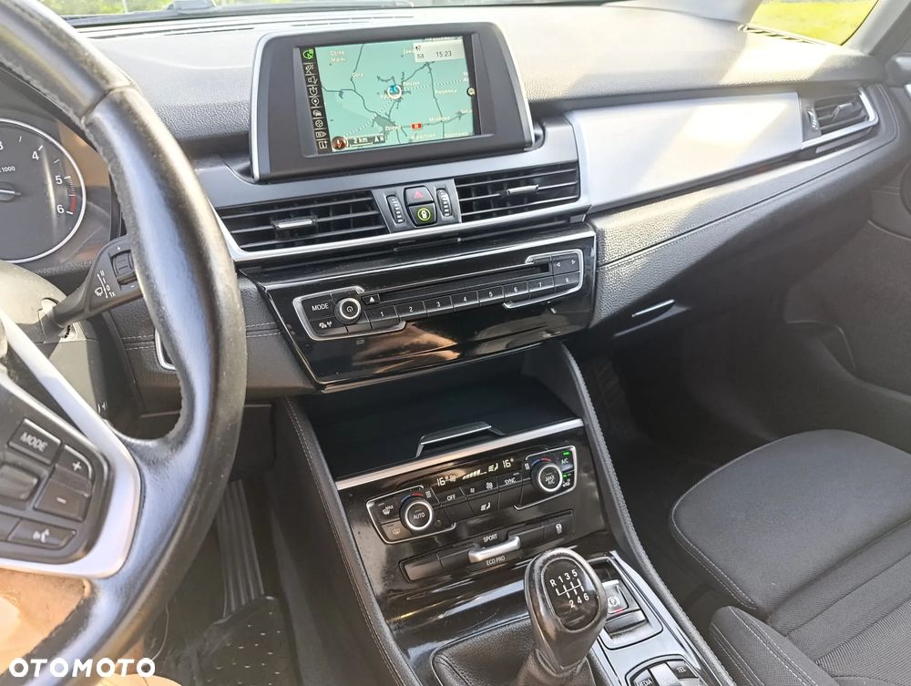 BMW Seria 2 218d xDrive M Sport - 8