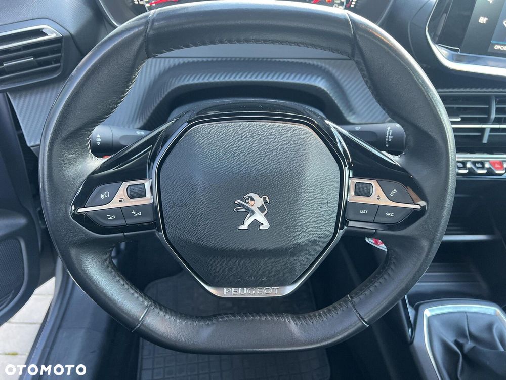 Peugeot 208 - 20
