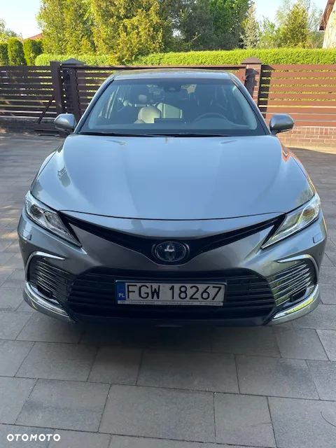 Toyota Camry 2.5 Hybrid Executive CVT - 2