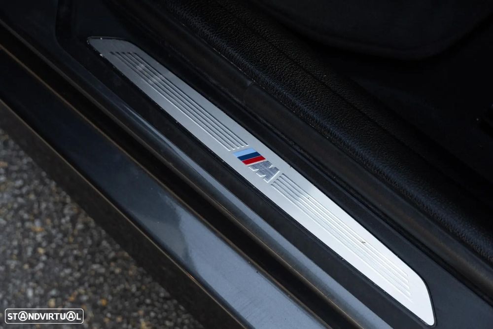 BMW 318 d Pack Desportivo M Auto - 49