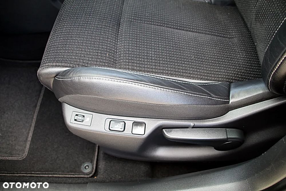 Citroën C4 VTi 120 Exclusive - 24