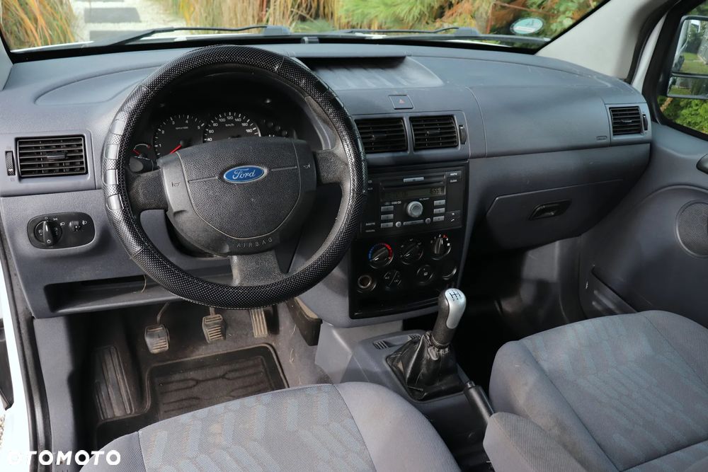 Ford Tourneo Connect - 9