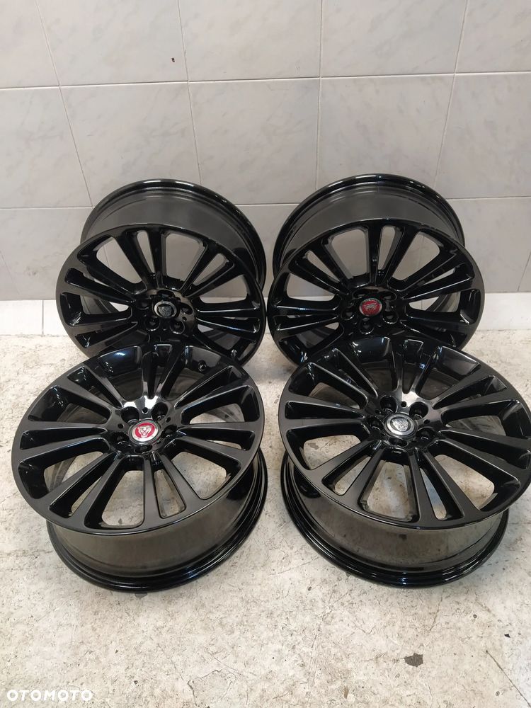 JAGUAR 8X19 FELGI ALUMINIOWE CZARNE R19 ET45 5X108 DEKIELKI ORYGINAŁ - 2