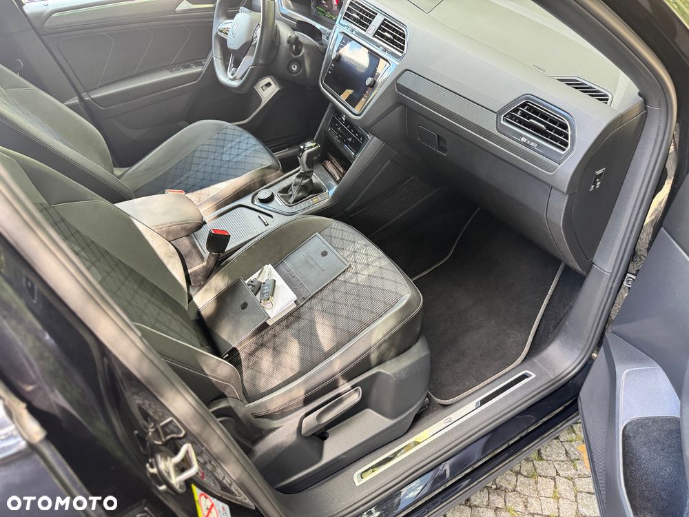 Volkswagen Tiguan Allspace 2.0 TDI SCR 4Motion DSG R-Line - 17