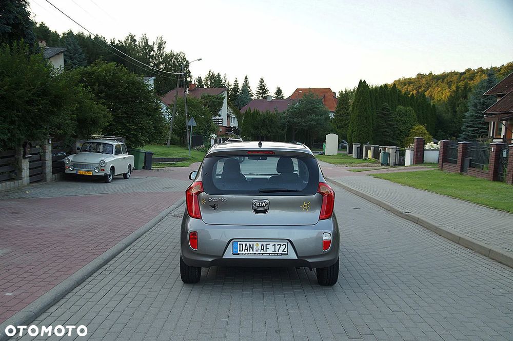 Kia Picanto 1.0 Dream Team Edition - 6