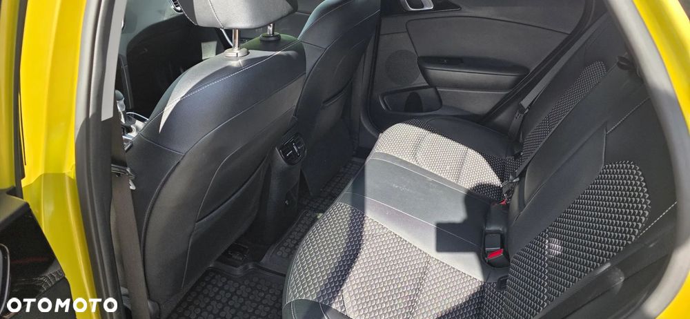 Kia XCeed 1.6 CRDi mHEV L DCT - 4