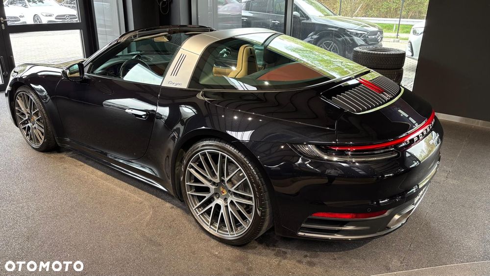 Porsche 911 Targa 4 - 3