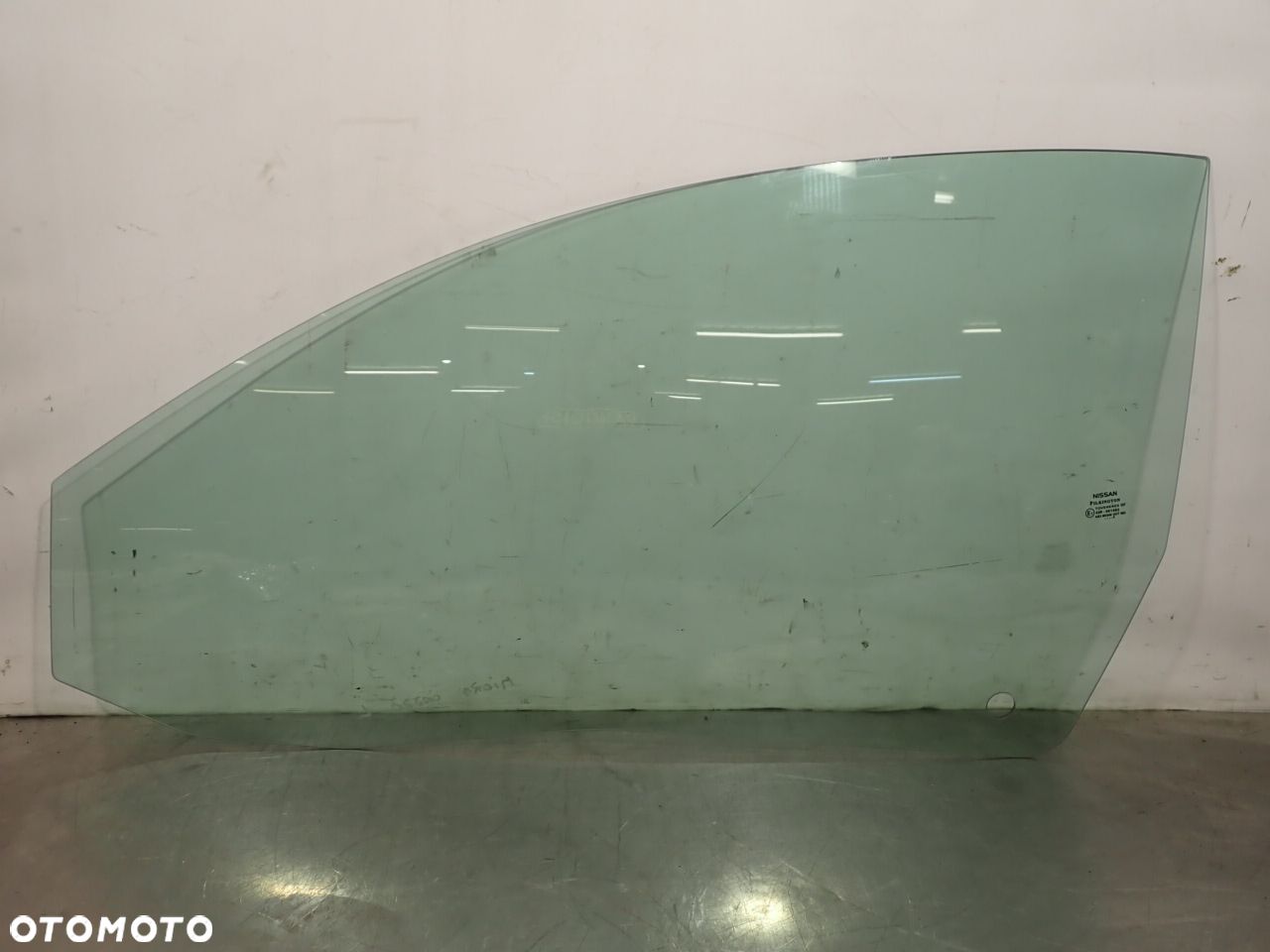 SZYBA BOCZNA LEWA PRZEDNIA DRZWI NISSAN MICRA K12 C+C - 1