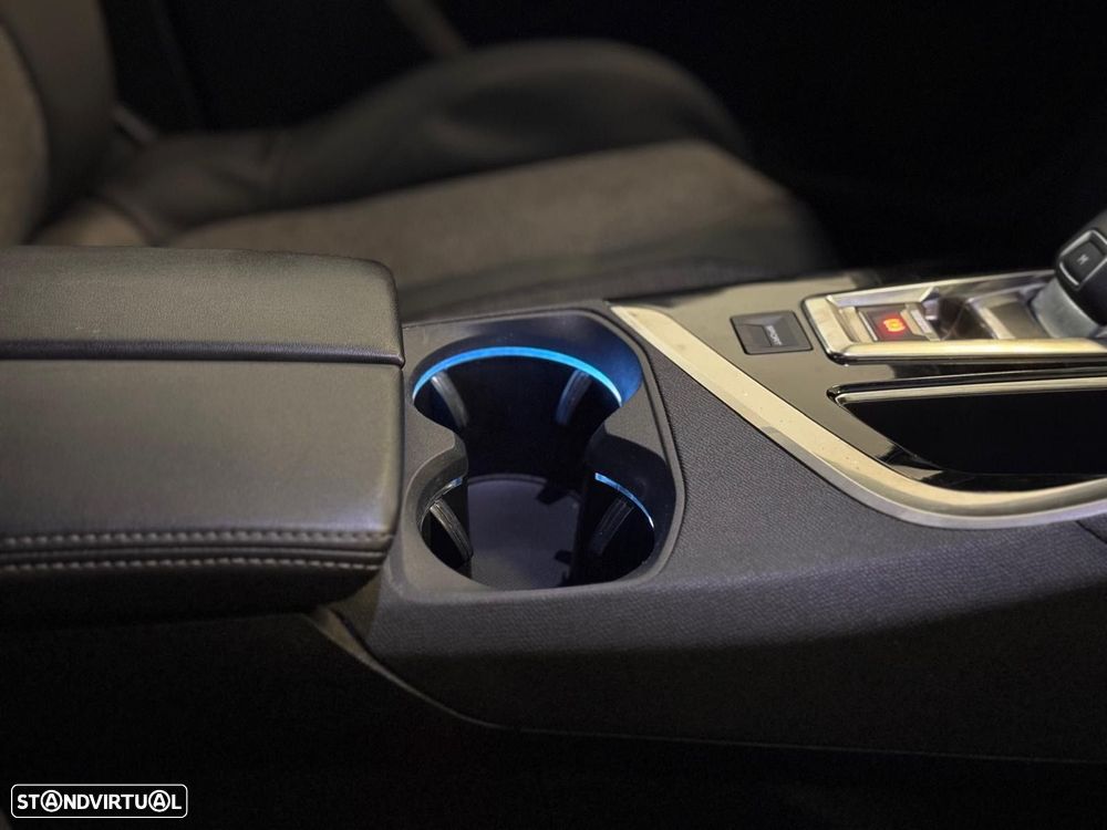 Peugeot 3008 1.2 PureTech Allure EAT8 - 20