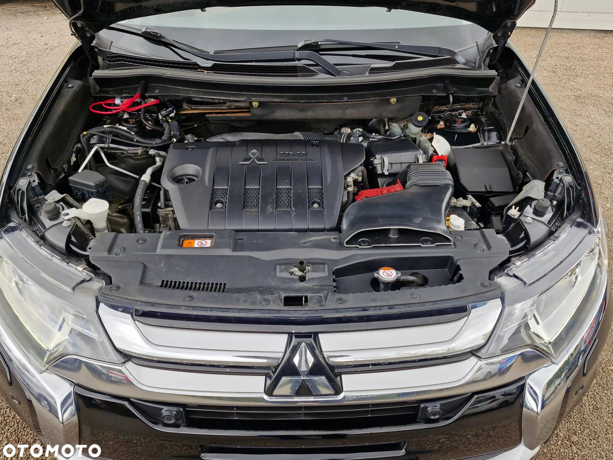 Mitsubishi Outlander - 25