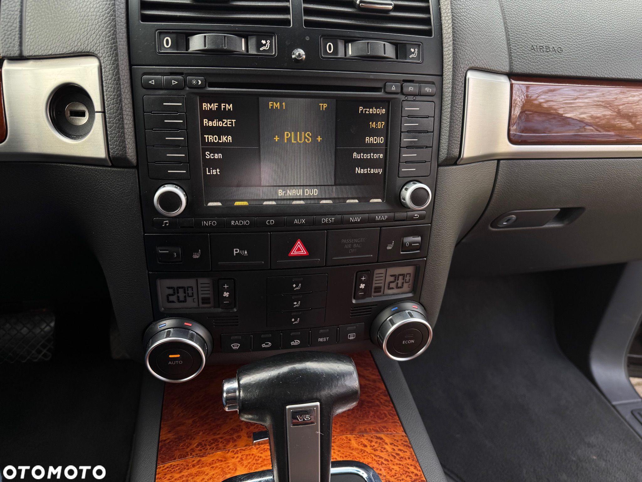 Volkswagen Touareg - 24