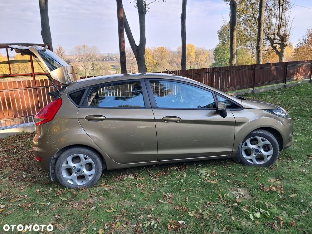 Ford Fiesta 1.25 Ghia - 6