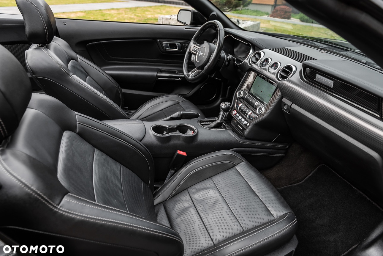 Ford Mustang - 28