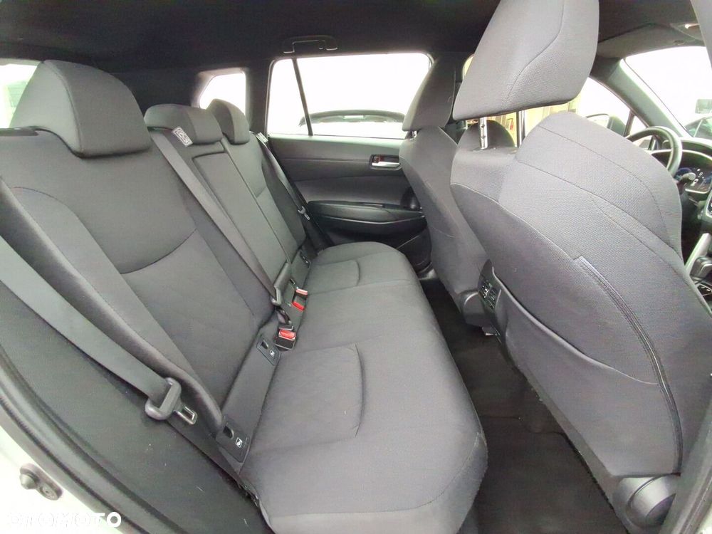 Toyota Corolla Cross - 11