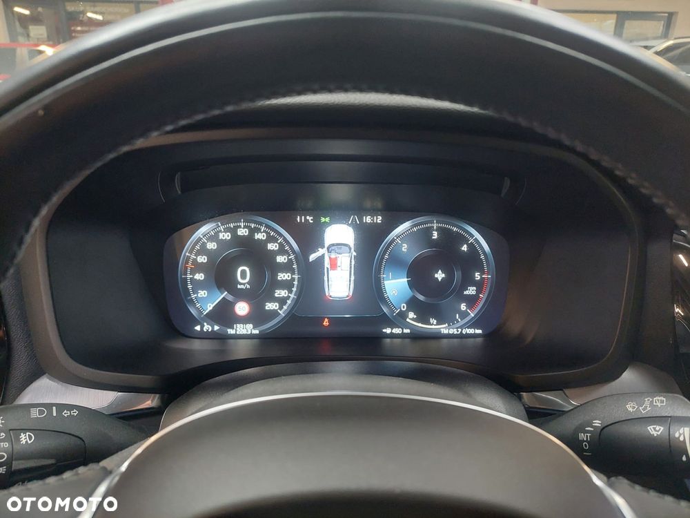 Volvo V60 D3 Momentum - 29