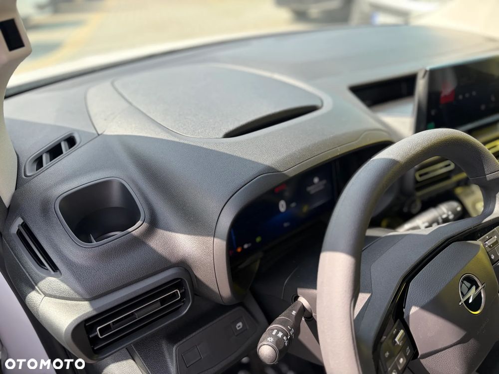Opel Combo 1.5 CDTI Essentia S&S - 12