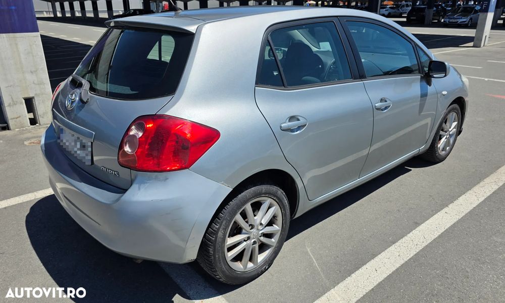 Toyota Auris 1.6 VVT-i Luna - 3