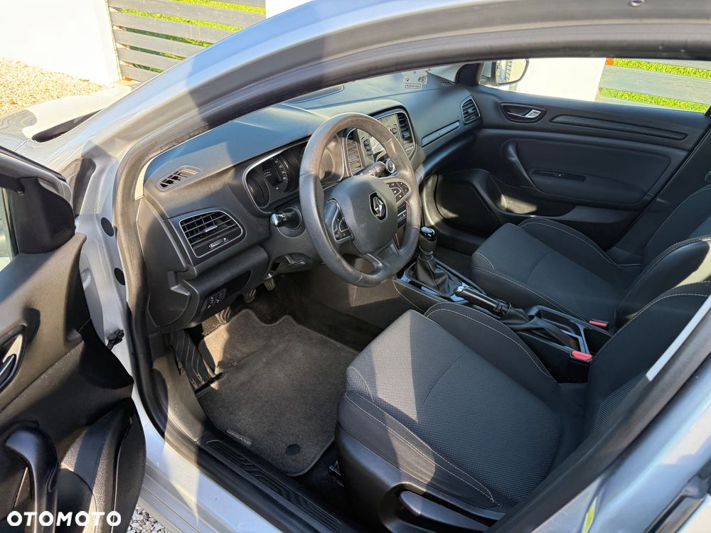 Renault Megane 1.2 Energy TCe Bose - 19