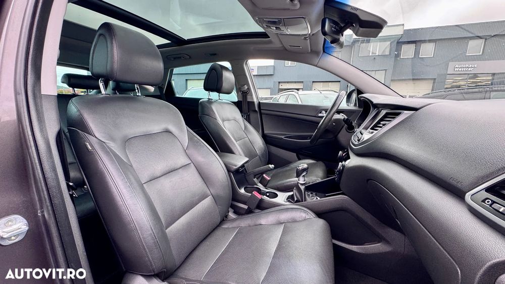 Hyundai Tucson blue 1.7 CRDi 2WD Style - 11