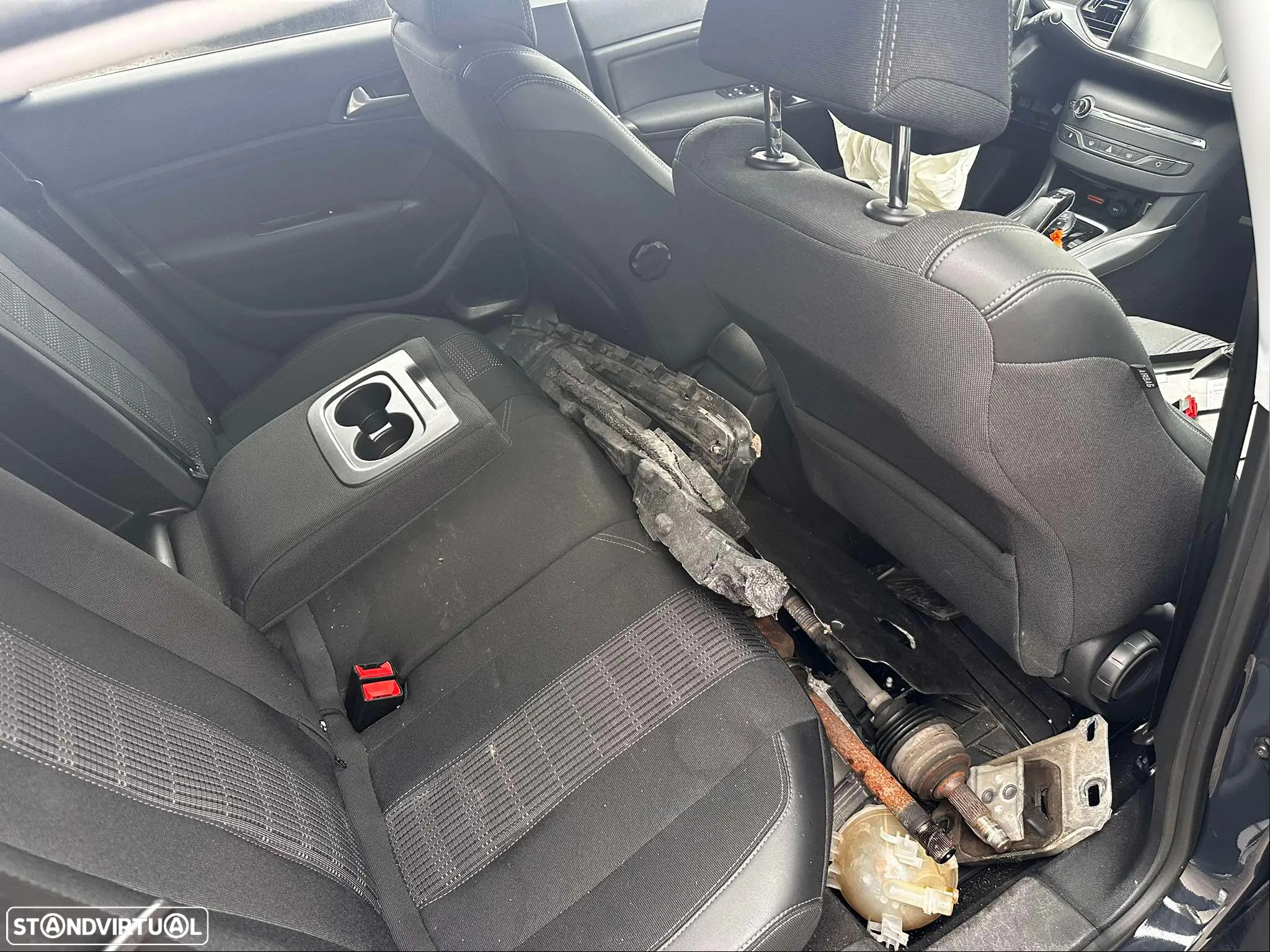 Peugeot 308 SW II 1.5 BlueHDi 130cv de 2018 para peças - 5