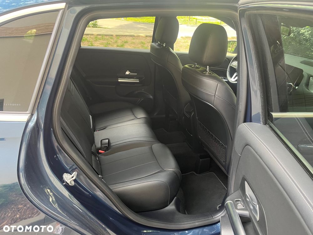 Mercedes-Benz Klasa B 200 d 8G-DCT - 12
