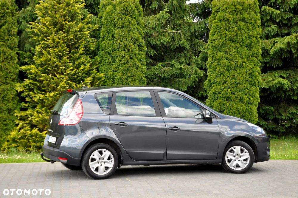Renault Scenic 1.6 16V Luxe Privilege - 5