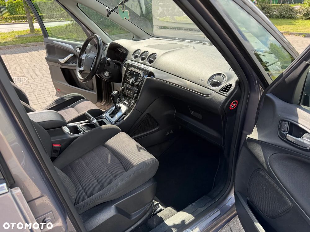 Ford Galaxy - 14
