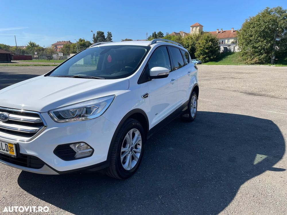 Ford Kuga 2.0 TDCi 4WD Powershift Titanium - 3