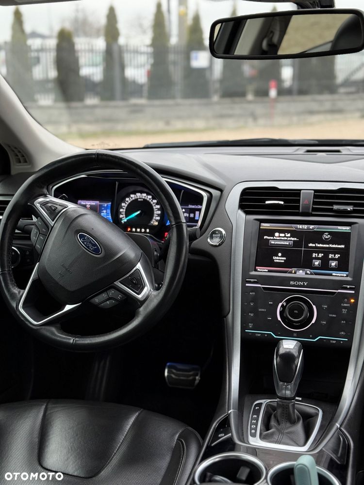 Ford Fusion 2.0 EcoBoost Titanium - 11