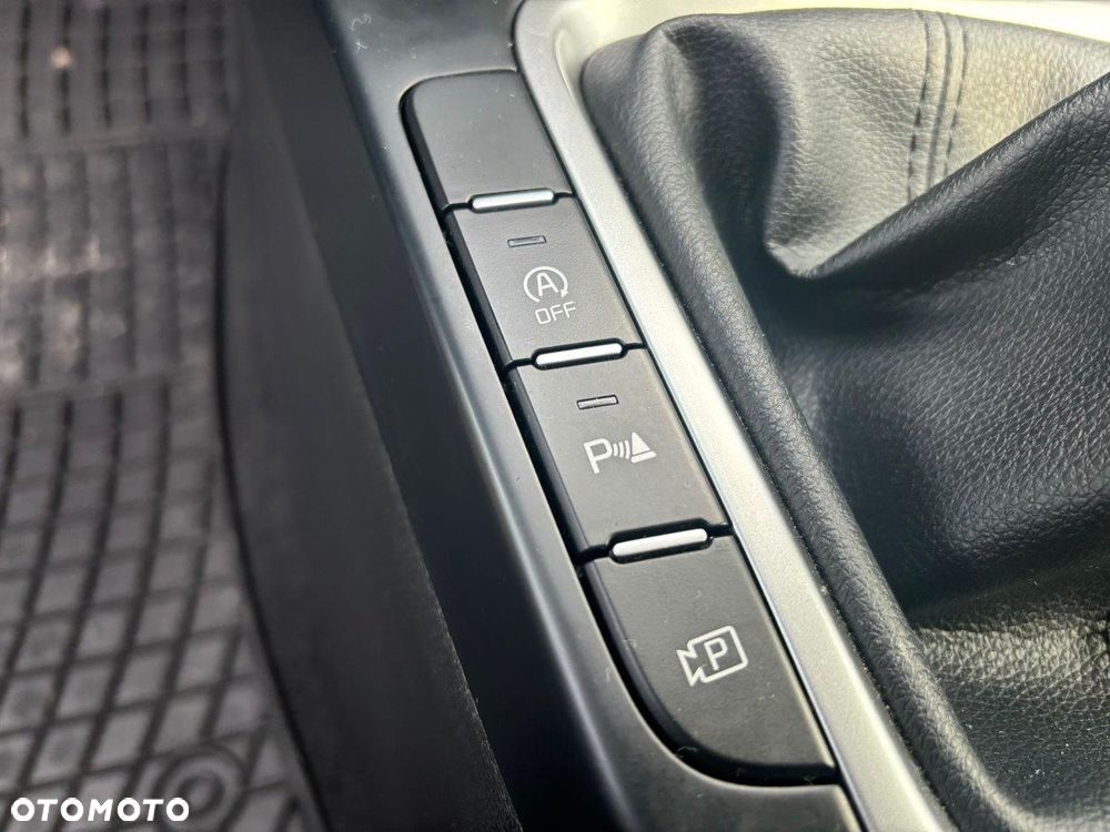 Kia Ceed 1.5 T-GDI M - 21