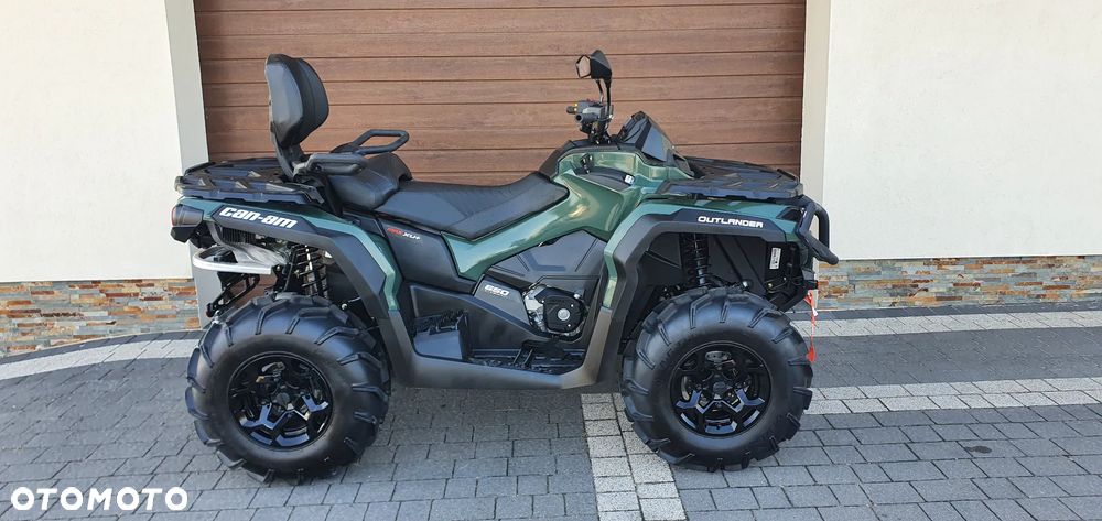 Can-Am Outlander Max - 2