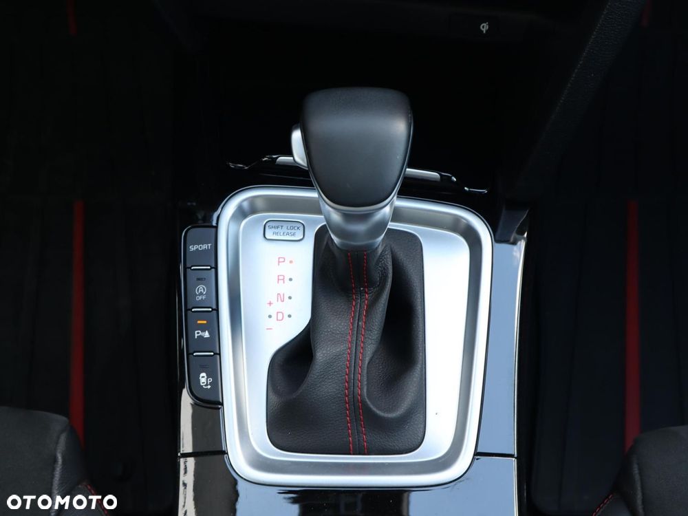Kia ProCeed - 16