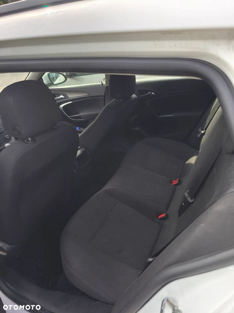 Opel Insignia 2.0 CDTI - 9
