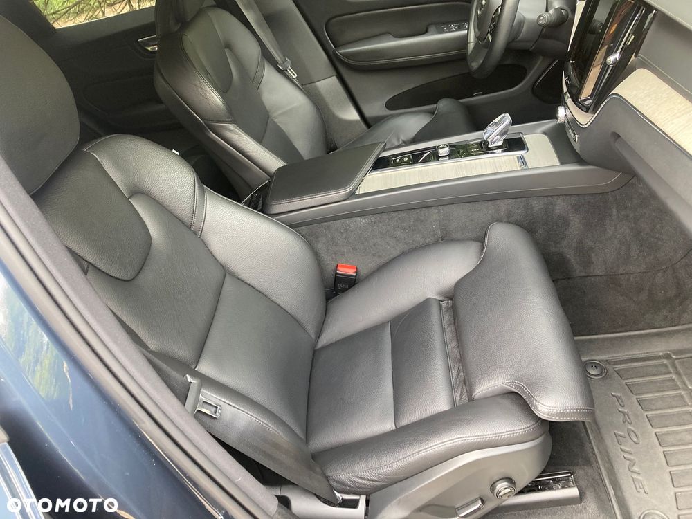 Volvo XC 60 B4 D Inscription - 24