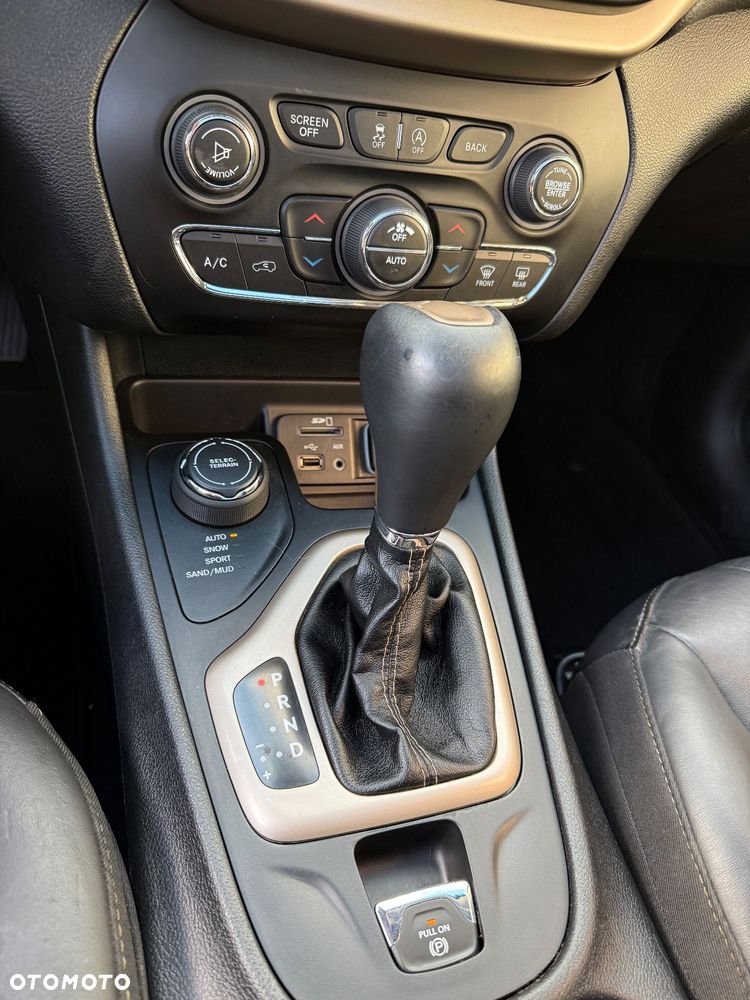 Jeep Cherokee 3.2 V6 Pentastar Active Drive I Automatik Limited - 15