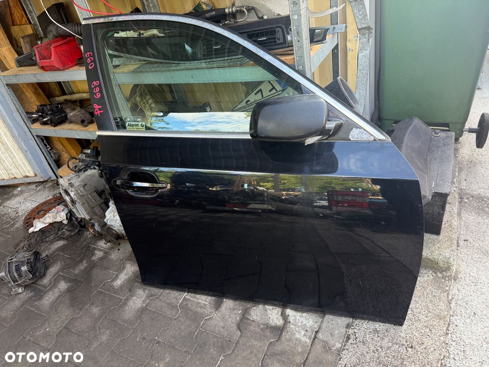 Drzwi przednie prawe prawy przód  Bmw e60 e61 Schwarz II 668 - 1