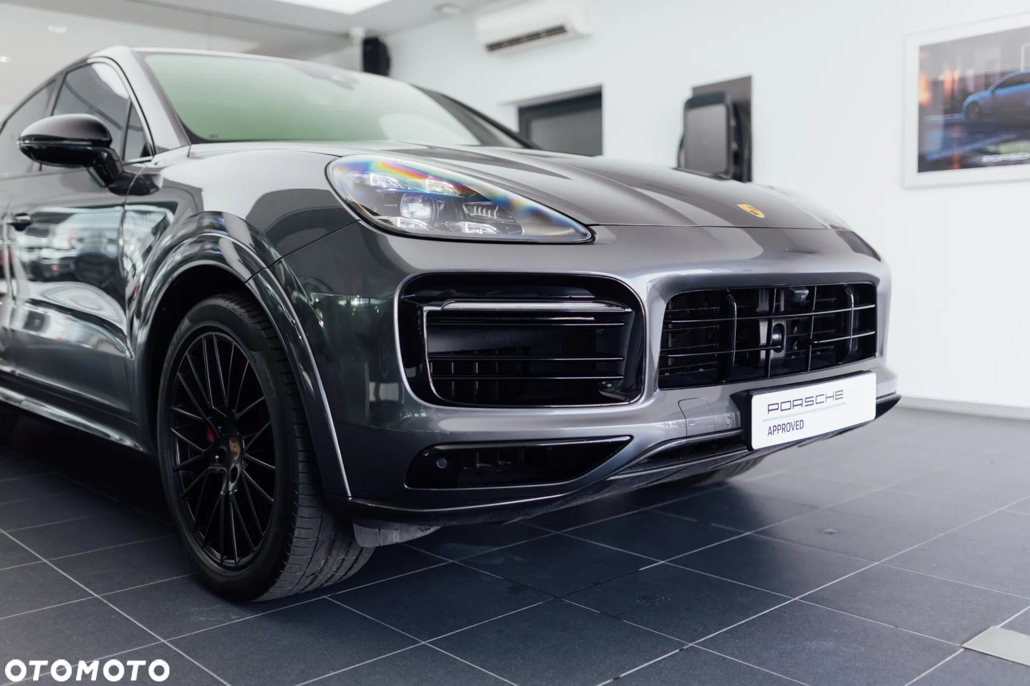 Porsche Cayenne Coupe GTS - 37