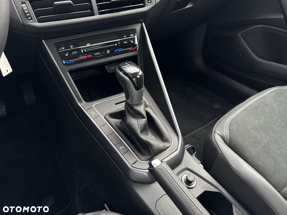 Volkswagen Polo 1.0 TSI Style DSG - 17