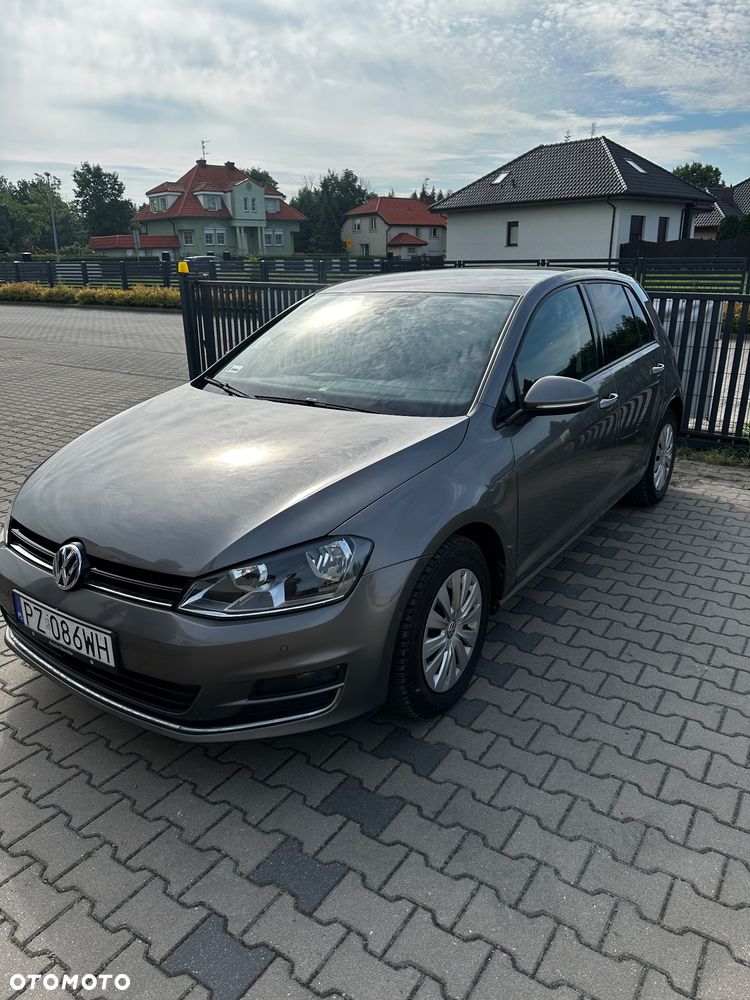 Volkswagen Golf - 1