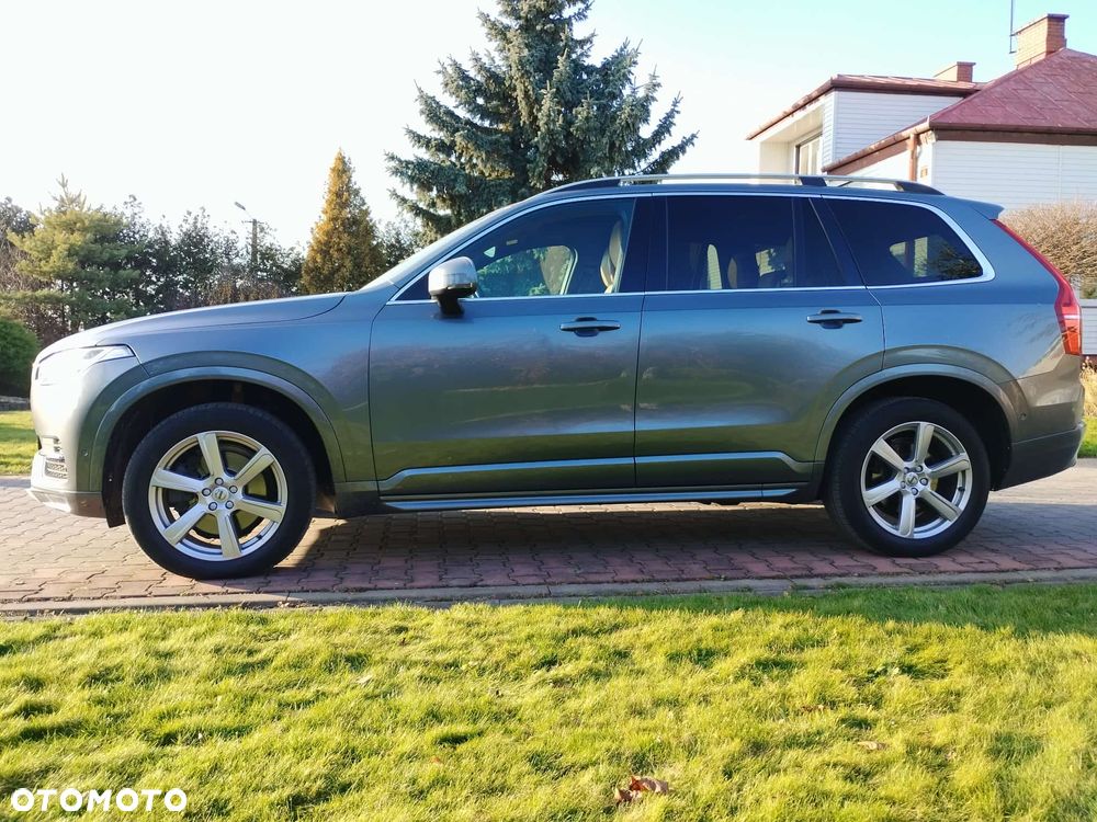 Volvo XC 90 D5 AWD Momentum - 4