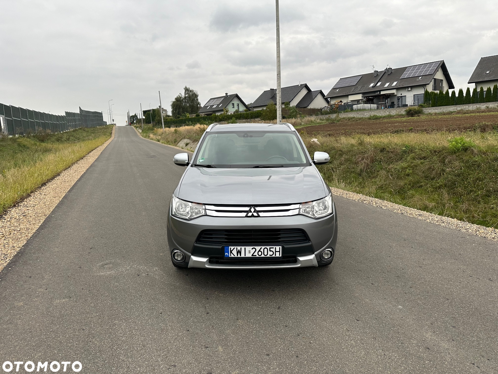 Mitsubishi Outlander 2.2 DI-D 4WD Automatik Instyle - 2