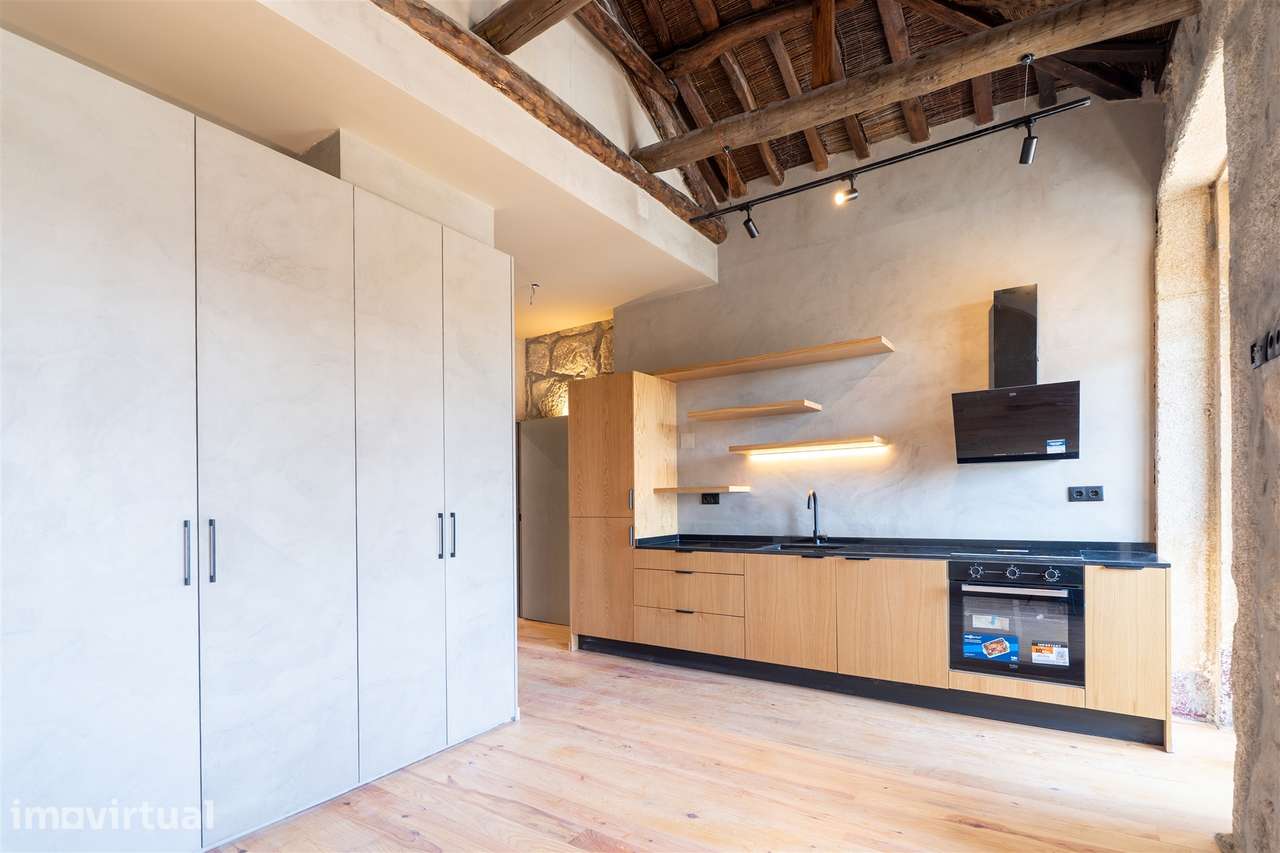 Apartamento T1 Duplex com Varanda no Bonfim - Grande imagem: 4/17