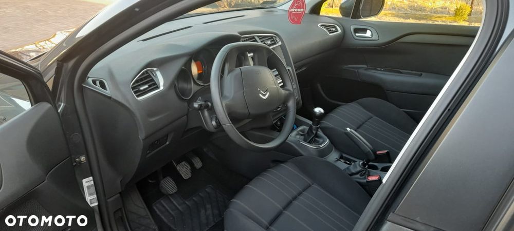 Citroën C4 1.6 VTi Attraction - 8