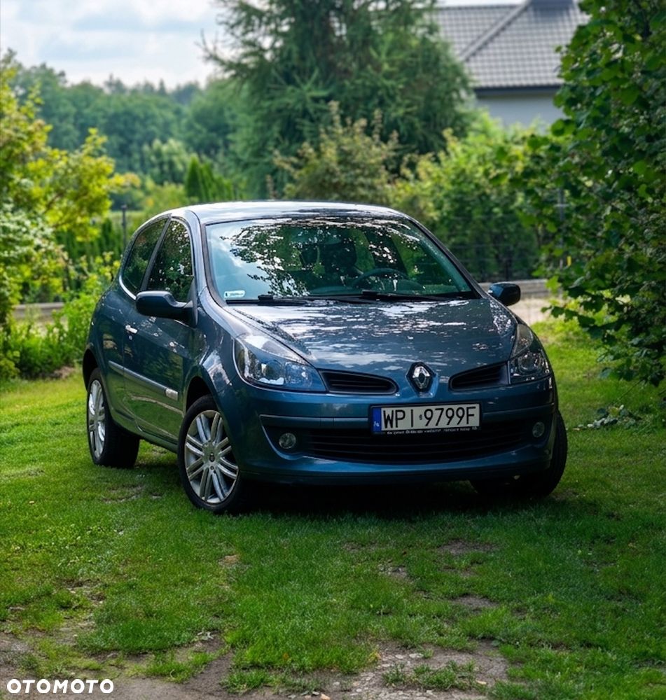 Renault Clio - 1