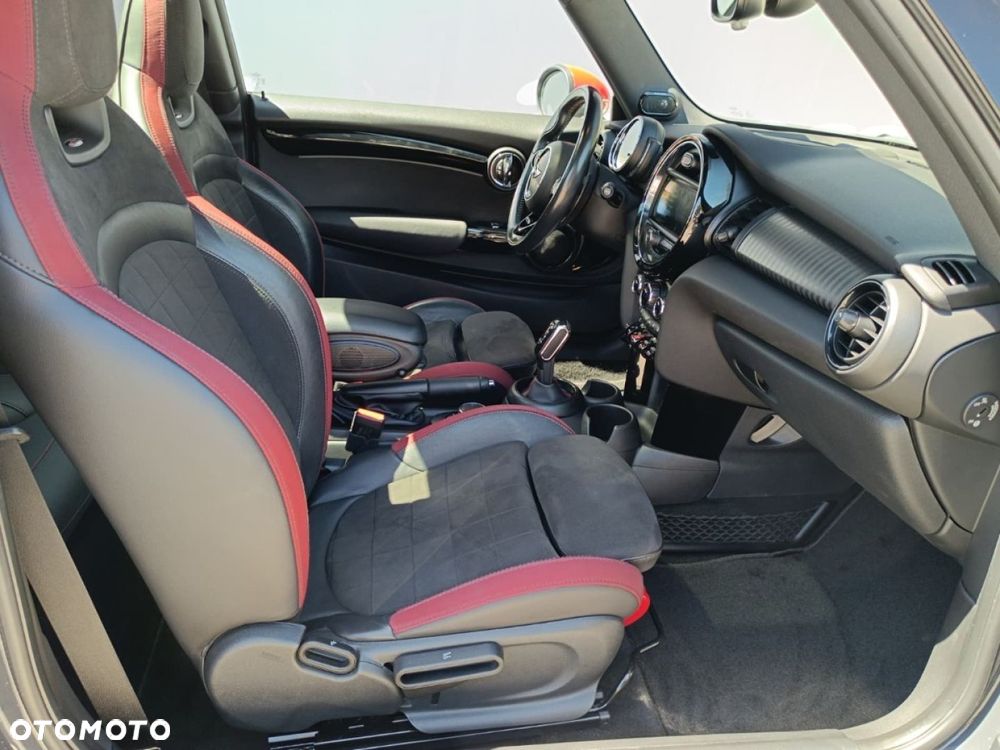 MINI John Cooper Works - 23