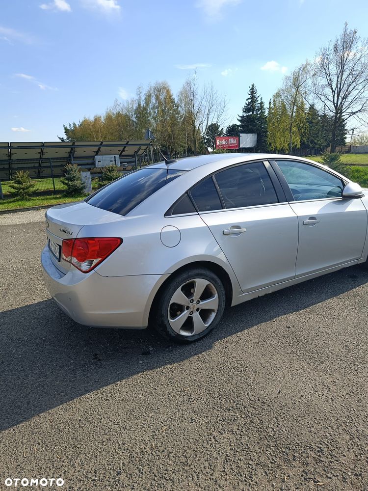 Chevrolet Cruze 1.8 LT - 4