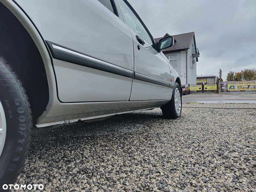 Ford Sierra 2.0 Ghia - 14