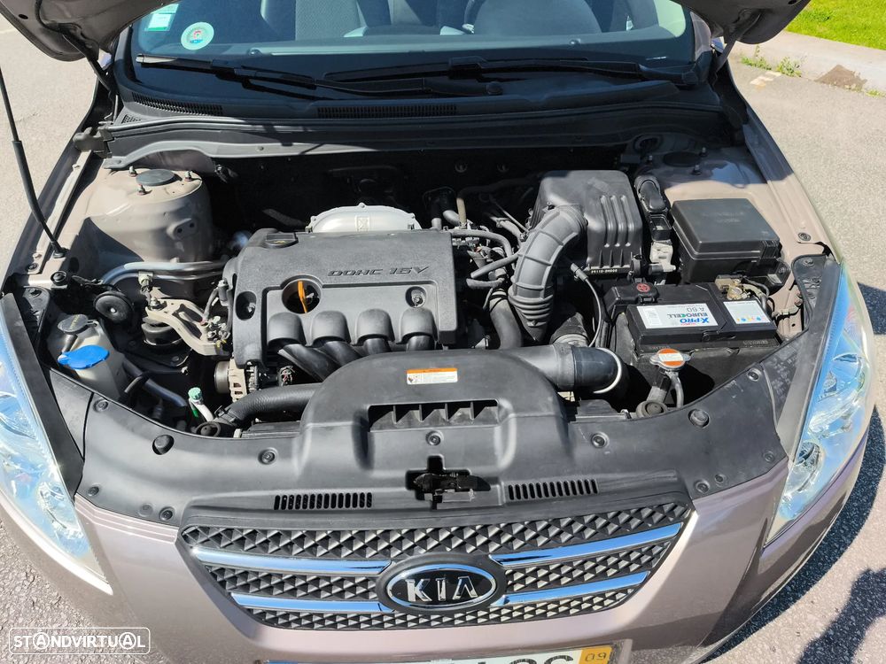 Kia Ceed 1.4 CVVT EX ISG - 32